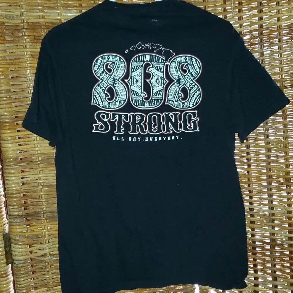 Hawaii 808 Strong All Day Everyday T-shirt M